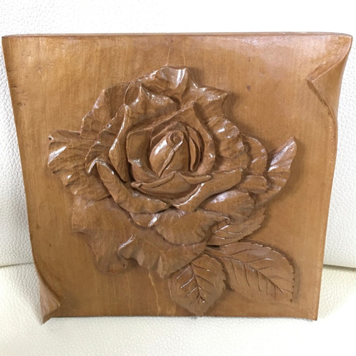 美品】 木製 薔薇のレリーフ ジュエリーボックス 木彫りレリーフ・花
