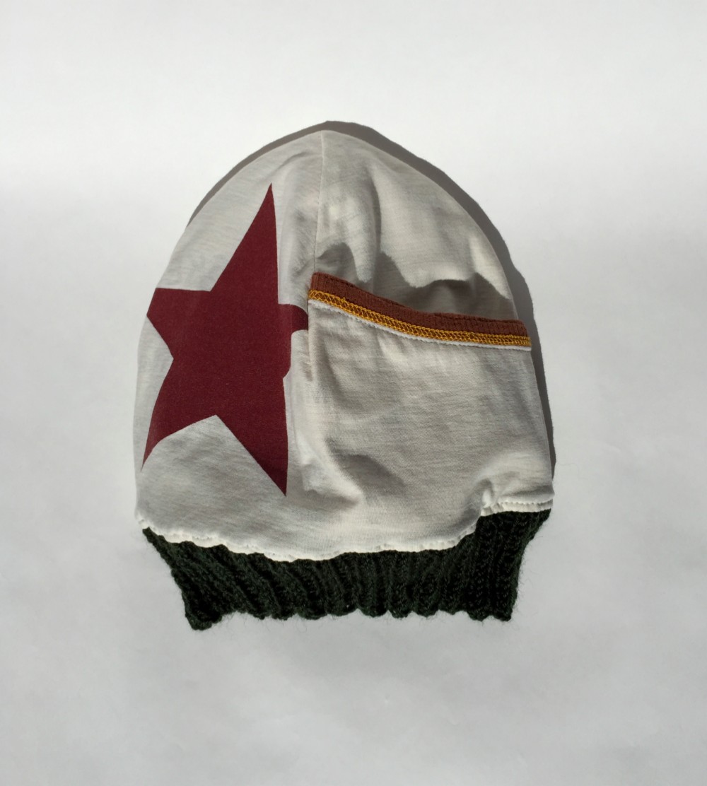 送料無料♡　大きくきらめく星のニット帽（リバーシブル）