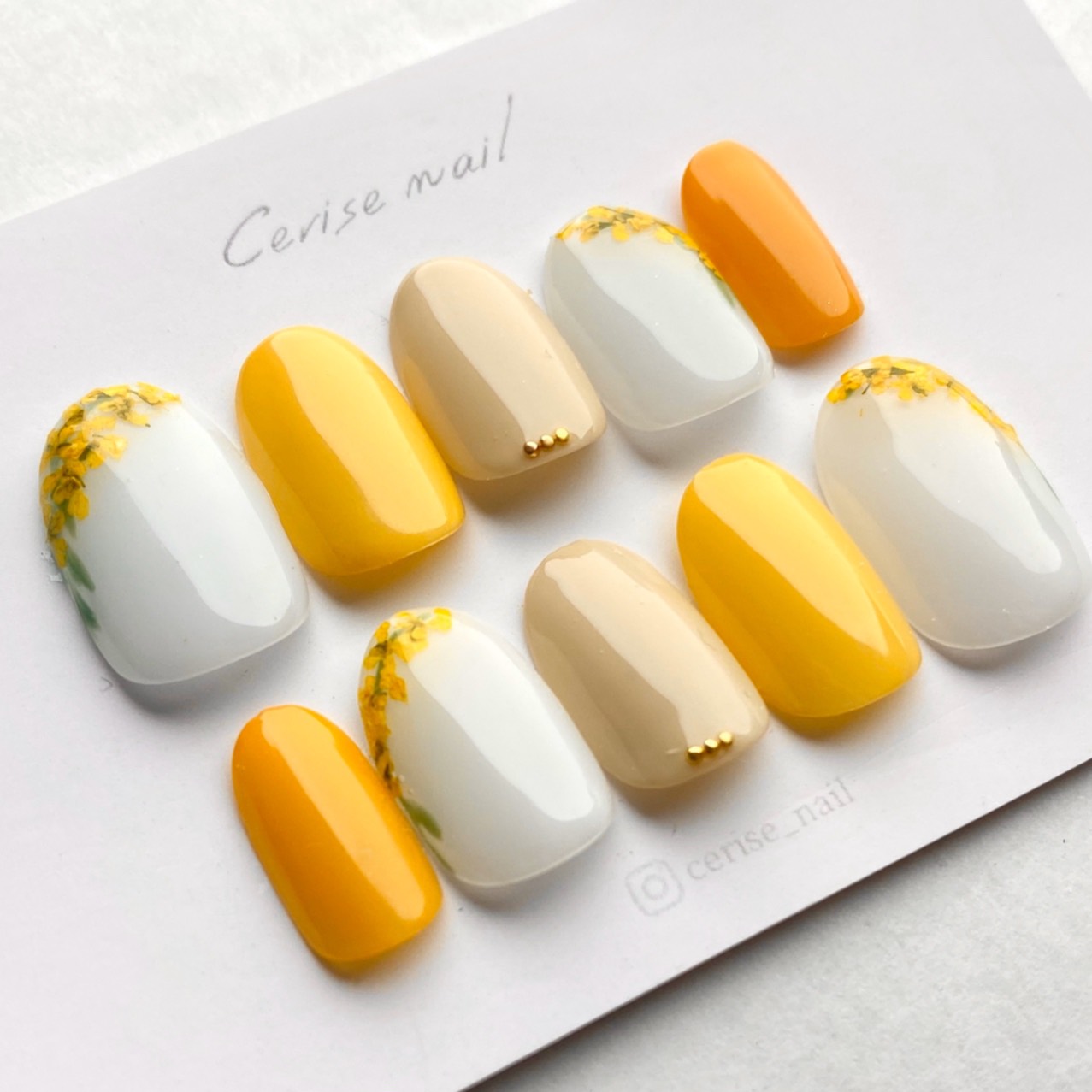 ネイルチップ 春 押し花 オーダー イエロー ニュアンス ミモザ ネイルチップ 春 押し花 オーダー イエロー ニュアンス ミモザ
