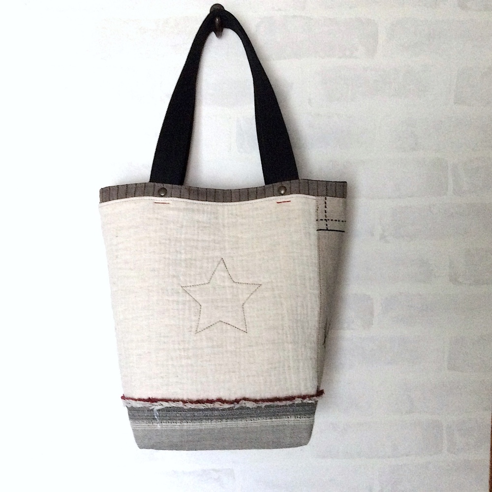 ダブルガーゼ素材のバケツ型トート(N-1) アイボリー