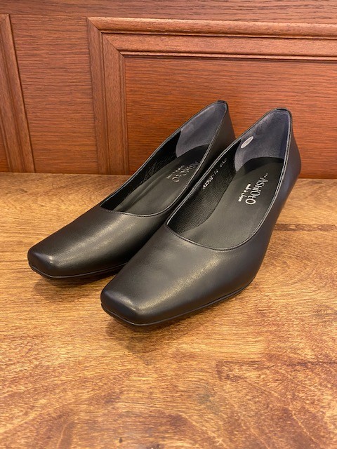 【アシオト】神戸の靴職人が作った♪超軽量・純国産レザープレーンパンプス♪(A2501)