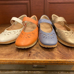 【アシオト】神戸の靴職人が作った♪超軽量・純国産パンチングシューズ♪（A1525）※セール商品 1枚目の画像