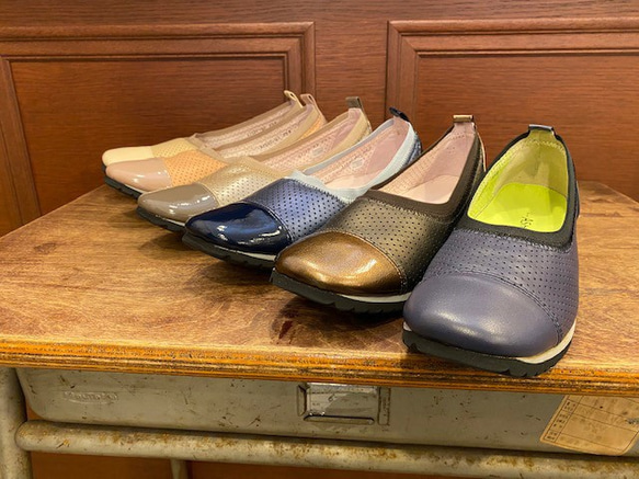 【アシオト】神戸の靴職人が作った♪超軽量・純国産牛革スリッポンシューズ（A1522）※セール商品 2枚目の画像
