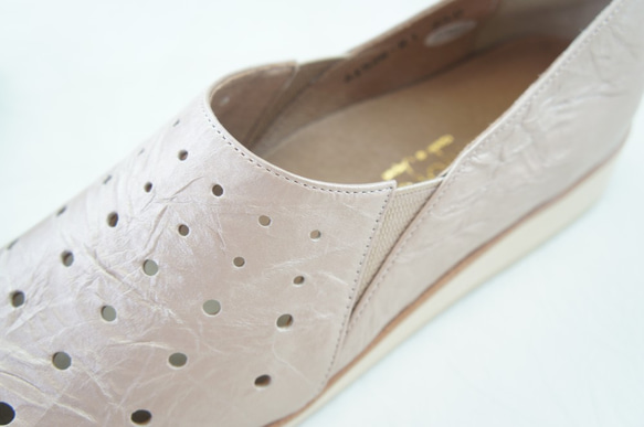 【アシオト】神戸の靴職人が作った♪超軽量・純国産パンチングシューズ♪（A1526） 2枚目の画像