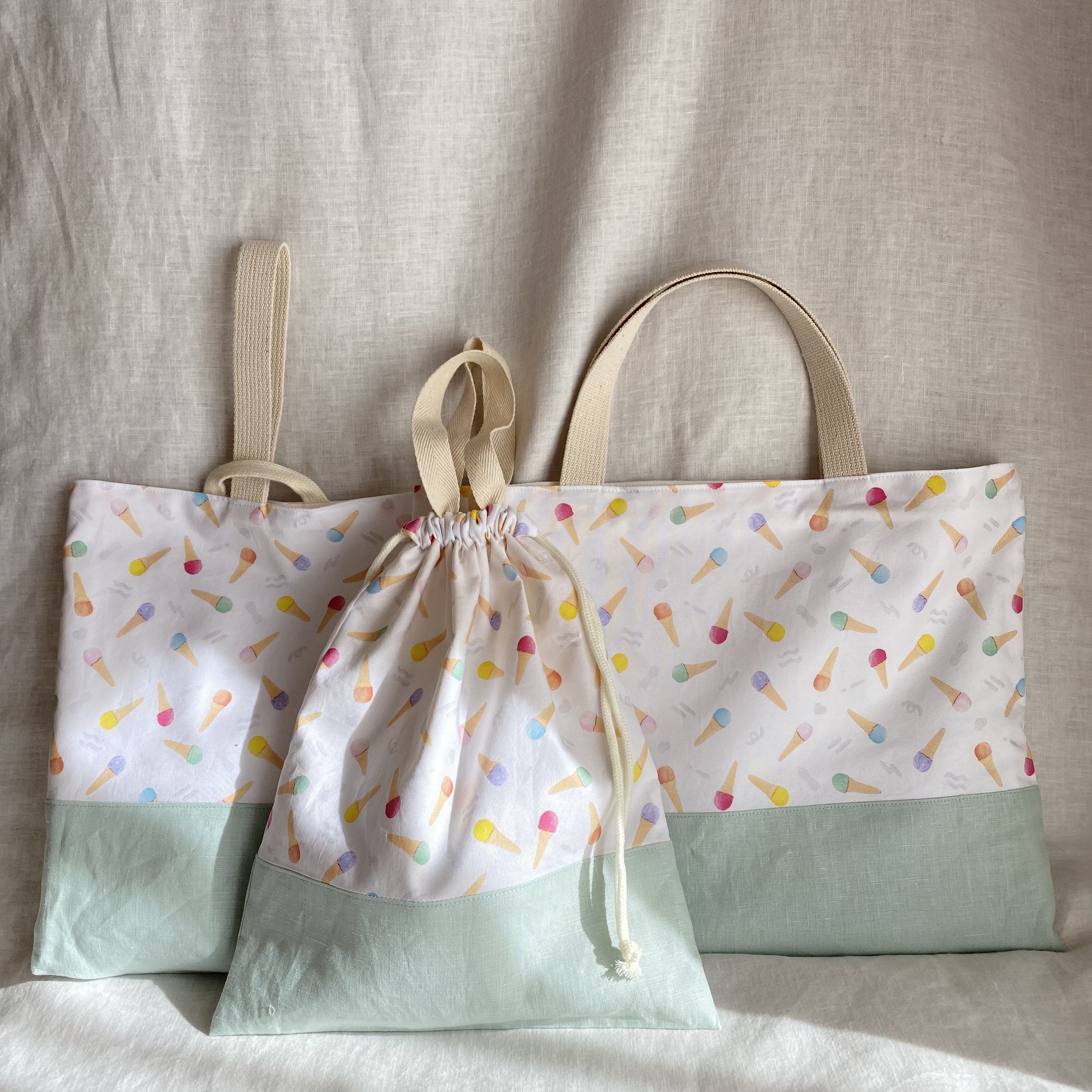 入園入学3点セット○サイズオーダー可レッスンバック&くつ袋&体操着袋（大きめ給食袋・着替え袋）アイスクリーム柄・女の子用 4,830円