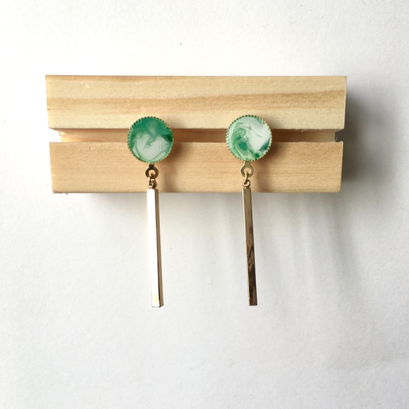綠色樹脂耳環 Celadon resin Earrings |可訂製 第2張的照片
