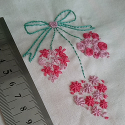 花刺繍 きなり 巾着袋 巾着ポーチ 5枚目の画像