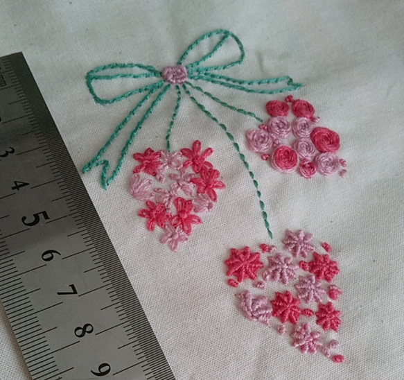 花刺繍 きなり 巾着袋 巾着ポーチ 5枚目の画像