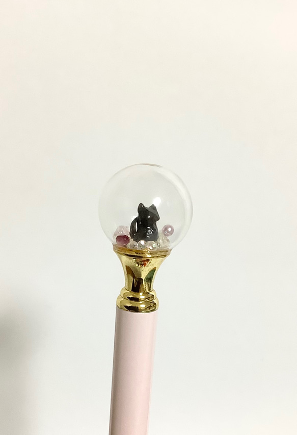 黒猫のガラスドーム付きボールペン★ピンク★袋とケース付き 2枚目の画像