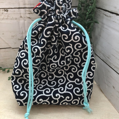 唐草模様の巾着ポーチ 巾着袋 ウミポポ 通販 12558912｜Creema