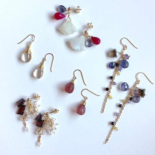 天然石１４kgfピアスさくらカービング 天然石 14kgf カービング ストロベリークォーツ ピアス ピアス（フック