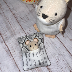 シルバニアファミリーサイズ☆花柄お座布団２枚一組 シルバニアファミリー立っち赤ちゃんくすみカラーのお花柄お洋服