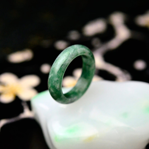翡翠くりぬきリング　ring-415　指輪　14号　ヒスイ ひすい 天然石 2枚目の画像