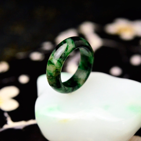 翡翠くりぬきリング　ring-416　指輪　11.5号　ヒスイ ひすい 天然石 2枚目の画像