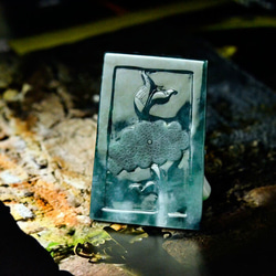 龍 翡翠 天然石 彫刻 ペンダントトップ 蒼翠 2枚目の画像