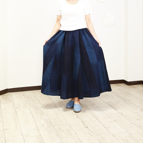 藍染め・久留米絣グラデーションスカート 〈受注制作〉 3枚目の画像