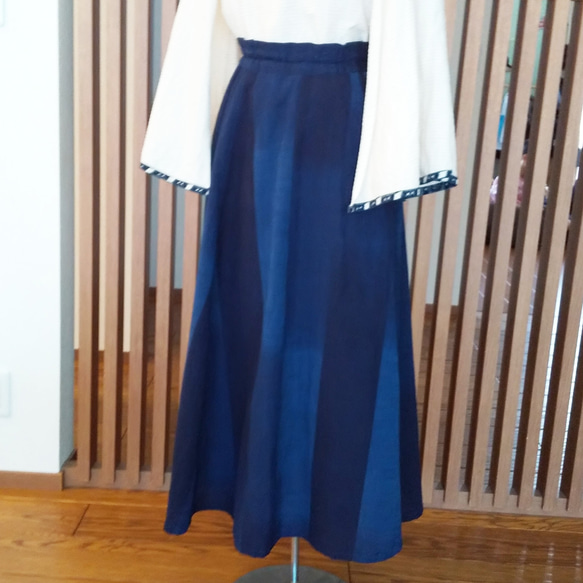 藍染め・久留米絣グラデーションスカート 〈受注制作〉 4枚目の画像