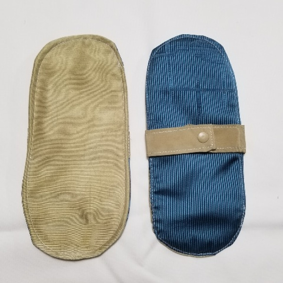 よもぎ染めのシルク布ナプキン　　8層仕立て　①裏は正絹（青色）防水シート入り　1枚 1枚目の画像