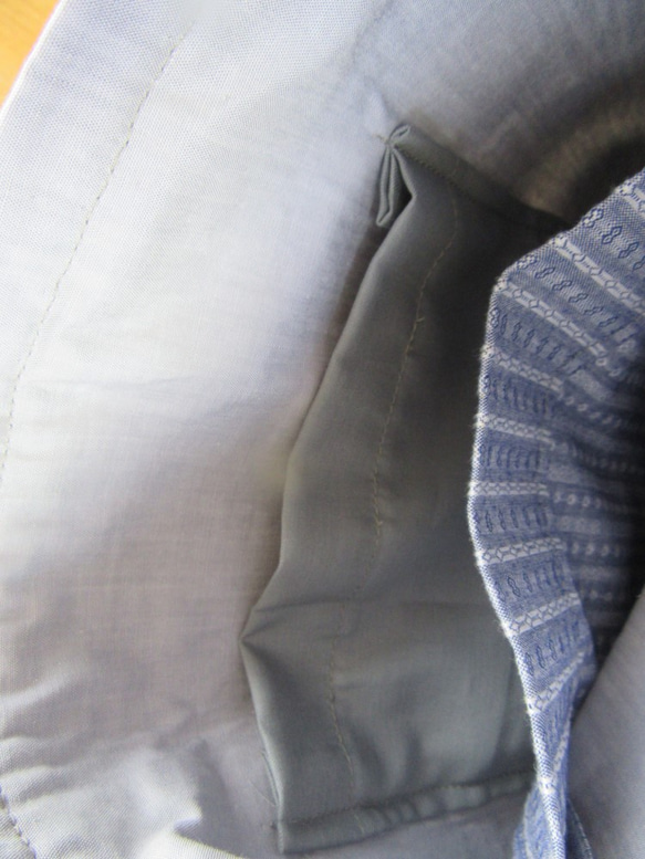 かぎ針の作品です　細編みのショルダーバッグ　ボタンに注目デス リネン、麻、綿麻 W1260780131(9750円)