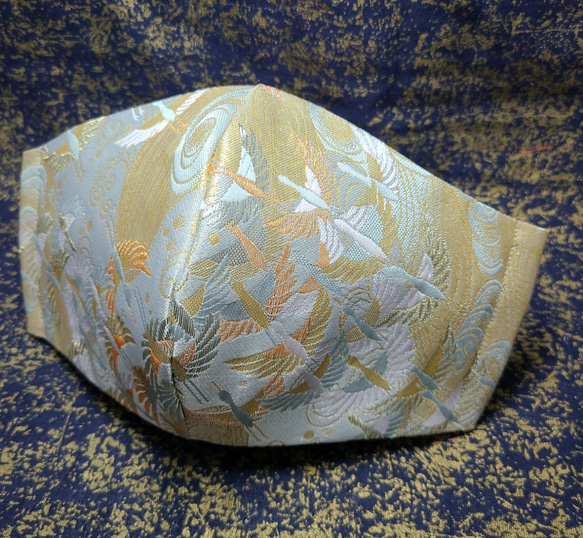 高級京都西陣織 立体マスク 祝鶴シルバーグレー 1枚目の画像