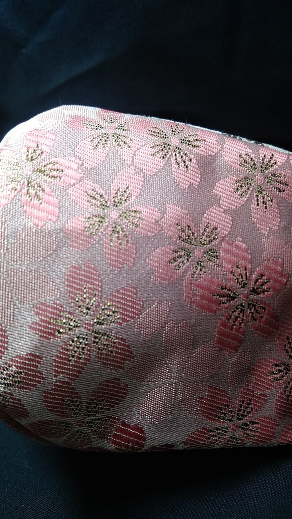 高級京都西陣織 立体マスク 淡いピンク地に桜 2枚目の画像