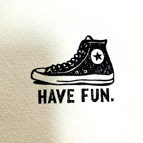 ストリートなスニーカーの消しゴムはんこ_have fun はんこ・スタンプ