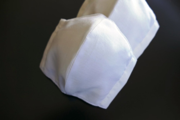 【夏マスク】ポケット付立体マスク2枚【東レ クールビズライニング】大人普通サイズ 日本製 白 ホワイト 布小物 真夏清涼 1枚目の画像