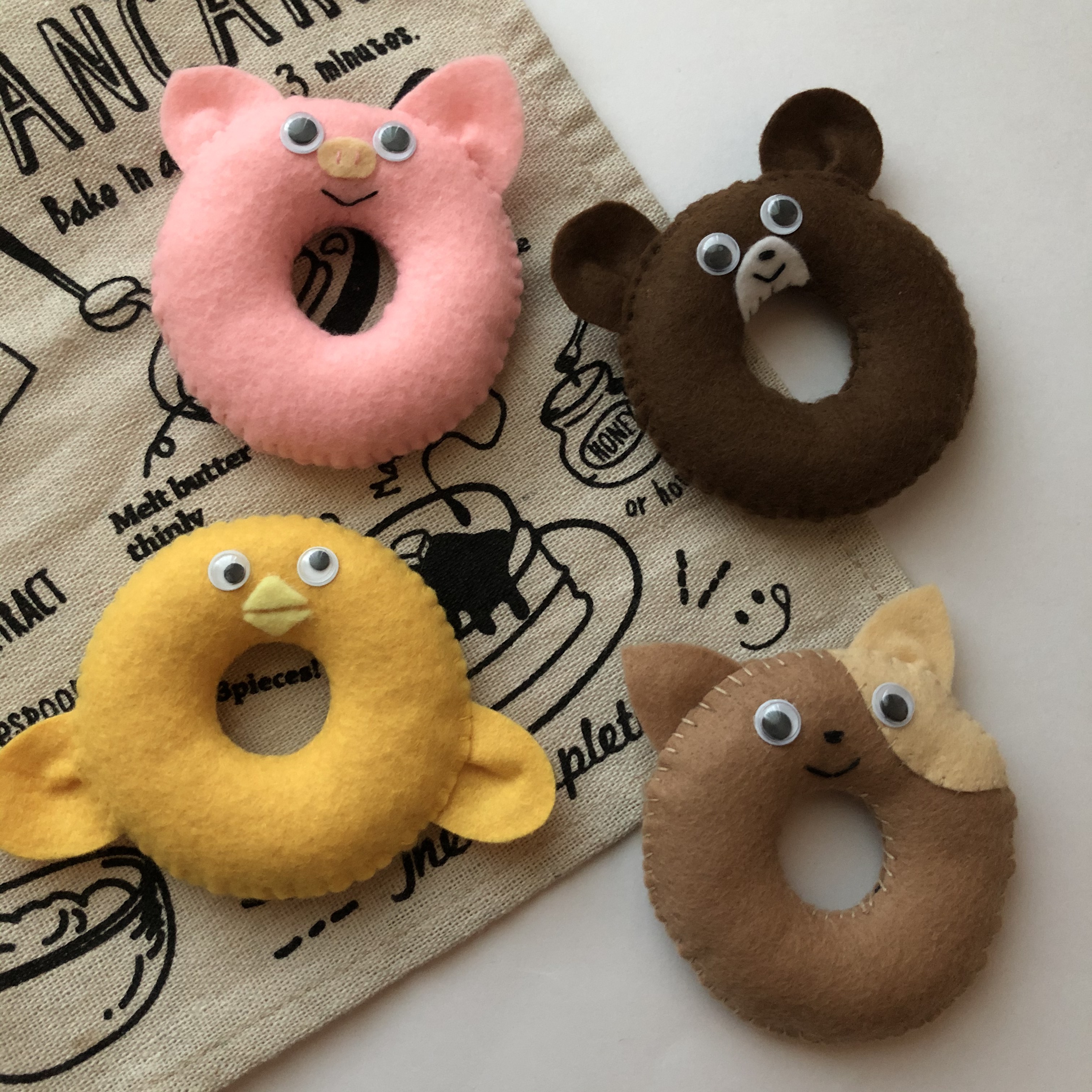 送料無料☆フェルト おままごと／どうぶつドーナツ おもちゃ・人形 mii