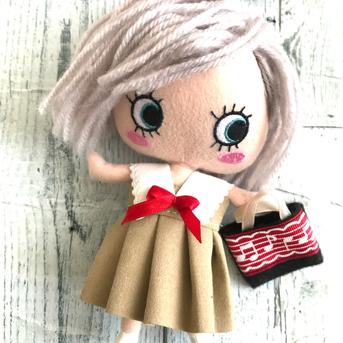 ILEMER WORLDへようこそ! ハッピードールの着せかえソーイング