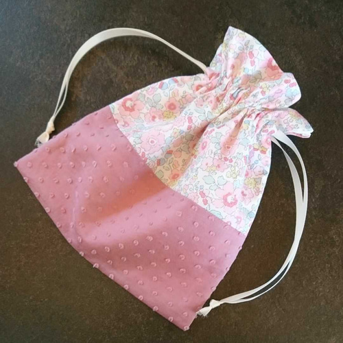 限定色】ベッツィミニタイプ 縮小柄 巾着 リバティプリント ドット  