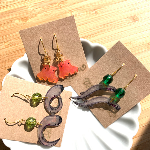 ラブカのフックピアス シュール ピアス（フック・チェーン） Bon