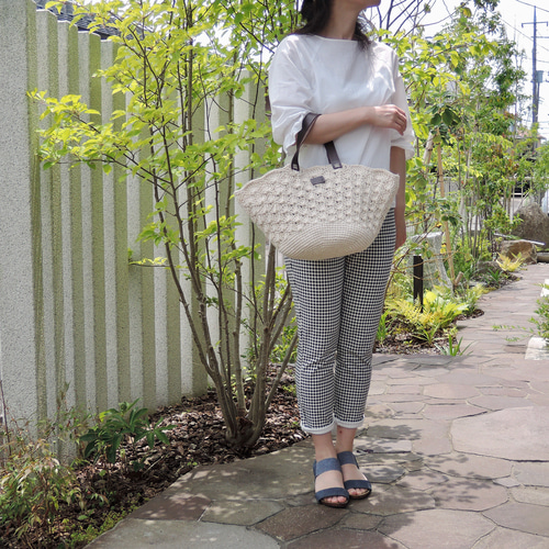 ♥️手編み♥️マルシェバッグ♥️かごバッグ♥️麻紐バッグ♥️春夏バッグ♥️ たっぷり入るマルシェバッグ コクヨの麻ひもで編みました！ かごバッグ