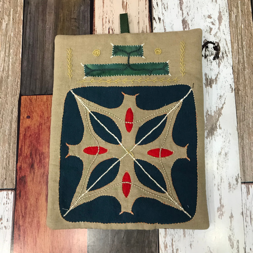 古いアイヌ彫壁掛け木彫成田ウタリアン北海道彫刻