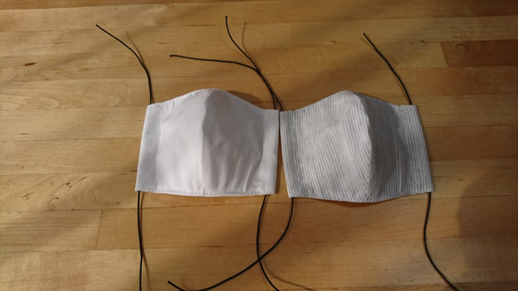 ハンドメイドマスク　幼児用　ポケット付きタイプ　洗い替え2枚セット　ストライプグレー/ホワイト 1枚目の画像