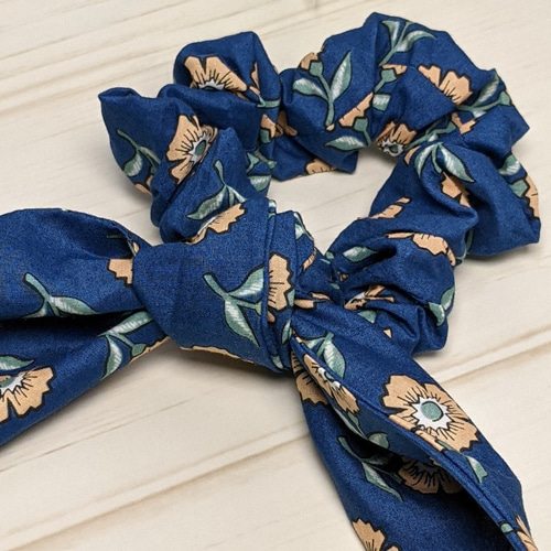 リボン付きシュシュ（レトロネイビー） シュシュ 日月堂