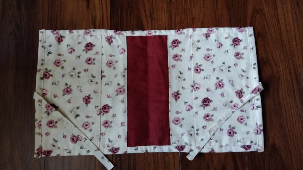 ☆手刺繍☆リネンのランジェリーポーチ（バーガンディ）