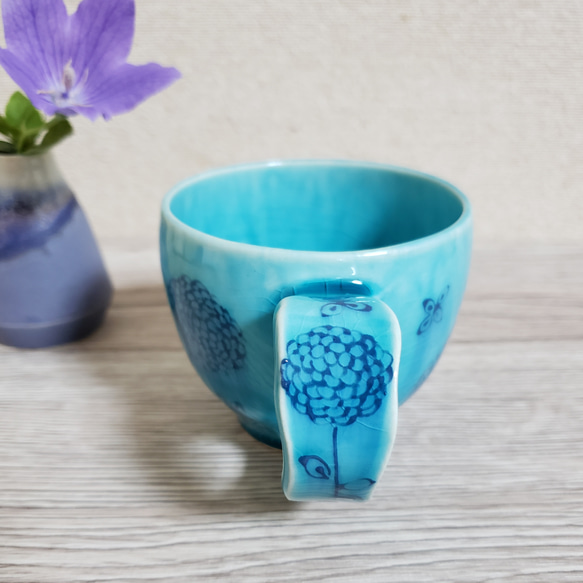 丸いお花がいっぱいのマグカップ(ブルー) 4枚目の画像