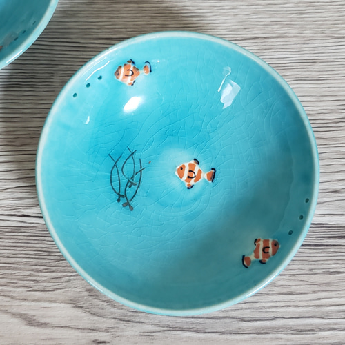 Creema限定」お魚が泳ぐ海の中のお皿 小皿 アトリエ翡翠 通販 9761246