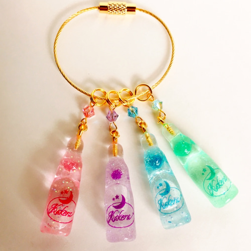 液体が動く】ラムネ瓶のキーホルダー【エコバッグにも】 バッグ
