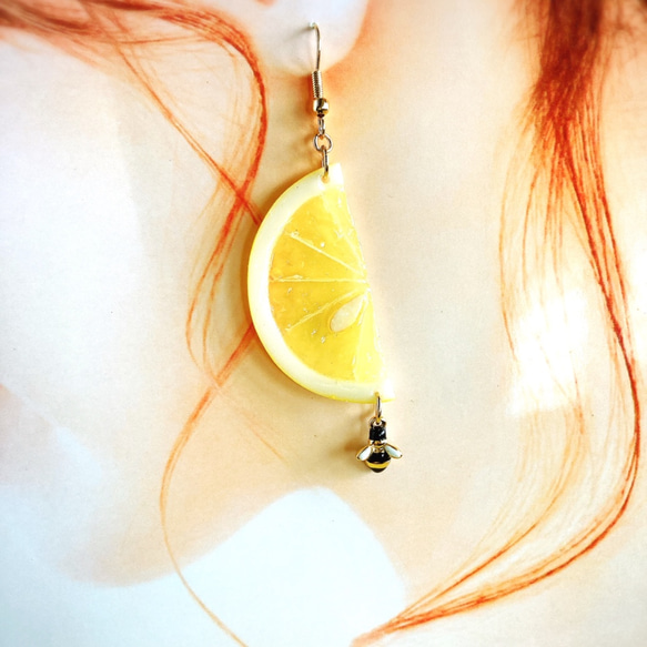 【特集掲載】ハニーレモンのイヤリング/ピアス【樹脂粘土のフルーツ】 3枚目の画像