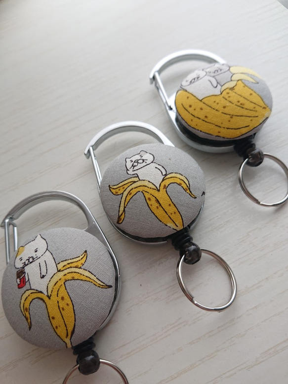 猫柄 ハンドメイド リールキーホルダー Happy 肉球 リール