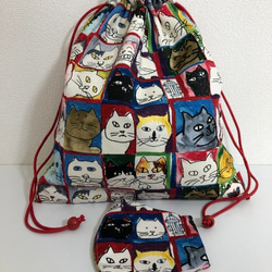 【SALE】猫　デザイナーズ  マスク付  ぺたんこ巾着  28×32　レッド系 1枚目の画像