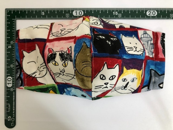 【SALE】猫　デザイナーズ  マスク付  ぺたんこ巾着  28×32　レッド系 3枚目の画像