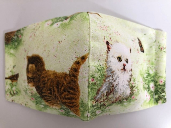 猫 Wガーゼ  立体 マスク  内側Wガーゼ インポート デザイナーズ ねこ 綿100 (り) 4枚目の画像