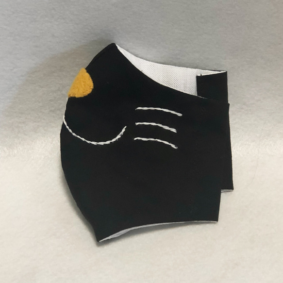 立体マスク　子ども用　キッズ　黒猫モチーフ　アニマル　なりきり　ハロウィン 2枚目の画像