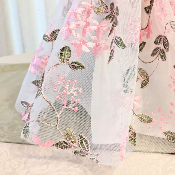 ☆新作☆ワインボトルのウェディングドレス　ピンクの花刺繍チュール 2枚目の画像