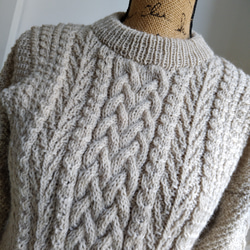 アラン模様のユニセックスセーター 2枚目の画像
