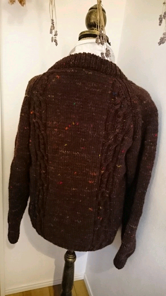 ラグラン袖のユニセックスセーター 3枚目の画像