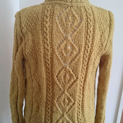 透かし編み模様の変わりハイネックセーター 3枚目の画像