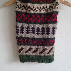 7色の編み込みセーター 2枚目の画像